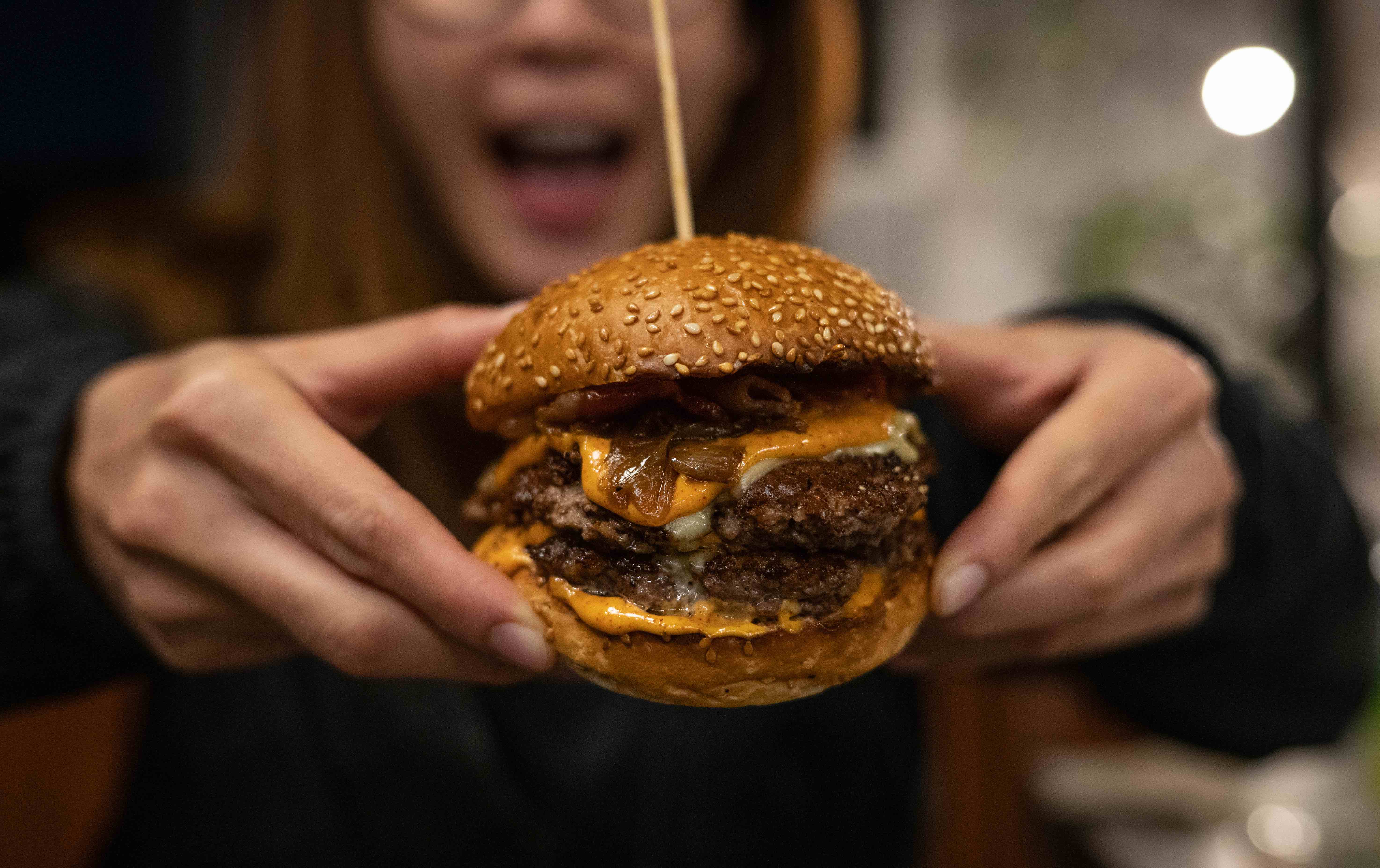 16 Best Burgers In NYC 2024