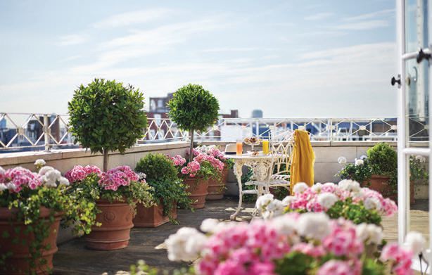The Oliver Messel Suite terrace overlooks the
Mayfair neighborhood PHOTO COURTESY OF THE DORCHESTER