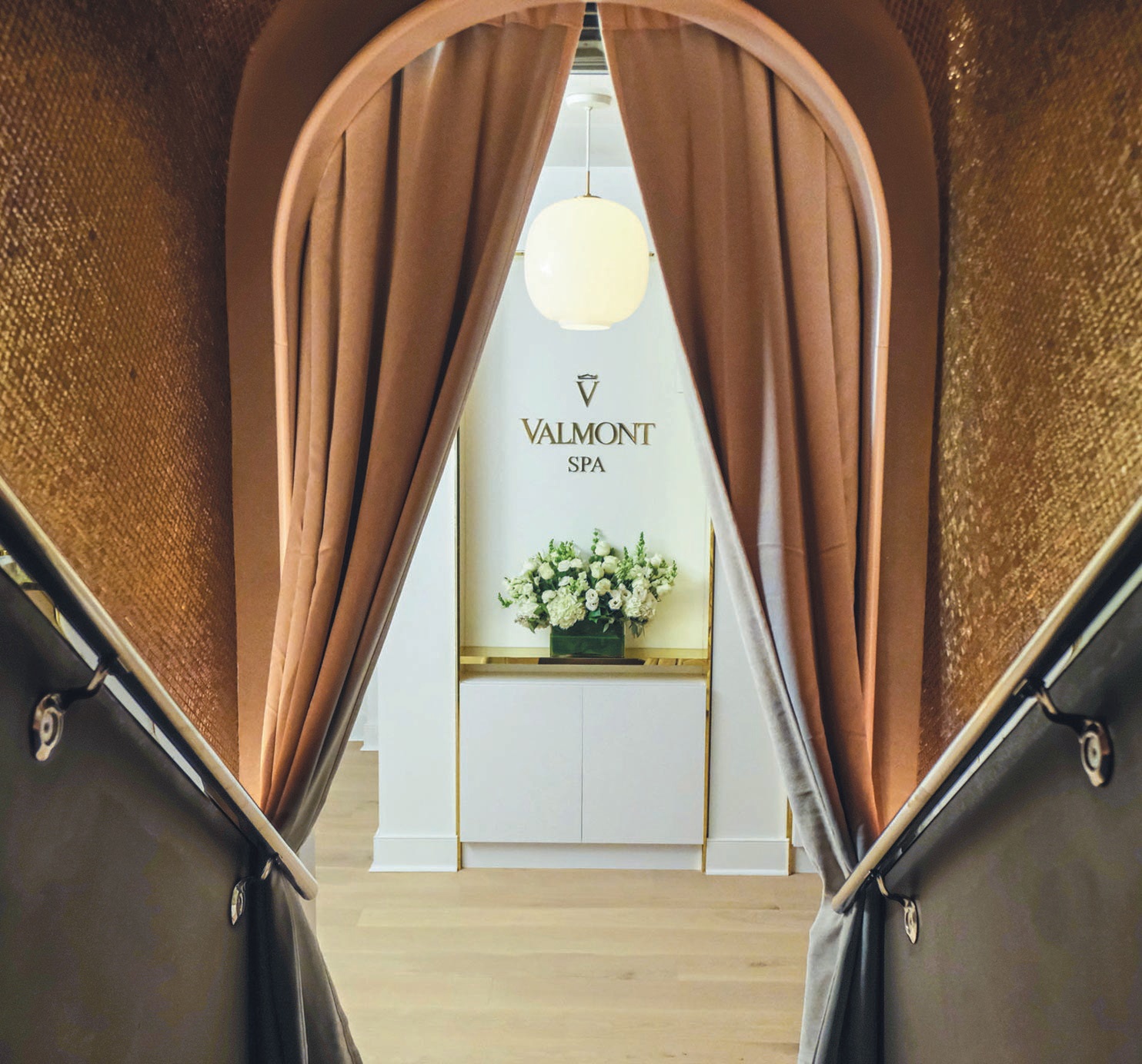 The newly unveiled Valmont Spa at The Carlyle is located on the third floor of the hotel, next to the posh Yves Durif Salon, where guests can enjoy the Swiss skincare brand’s innovative treatments. PHOTO COURTESY OF BRAND