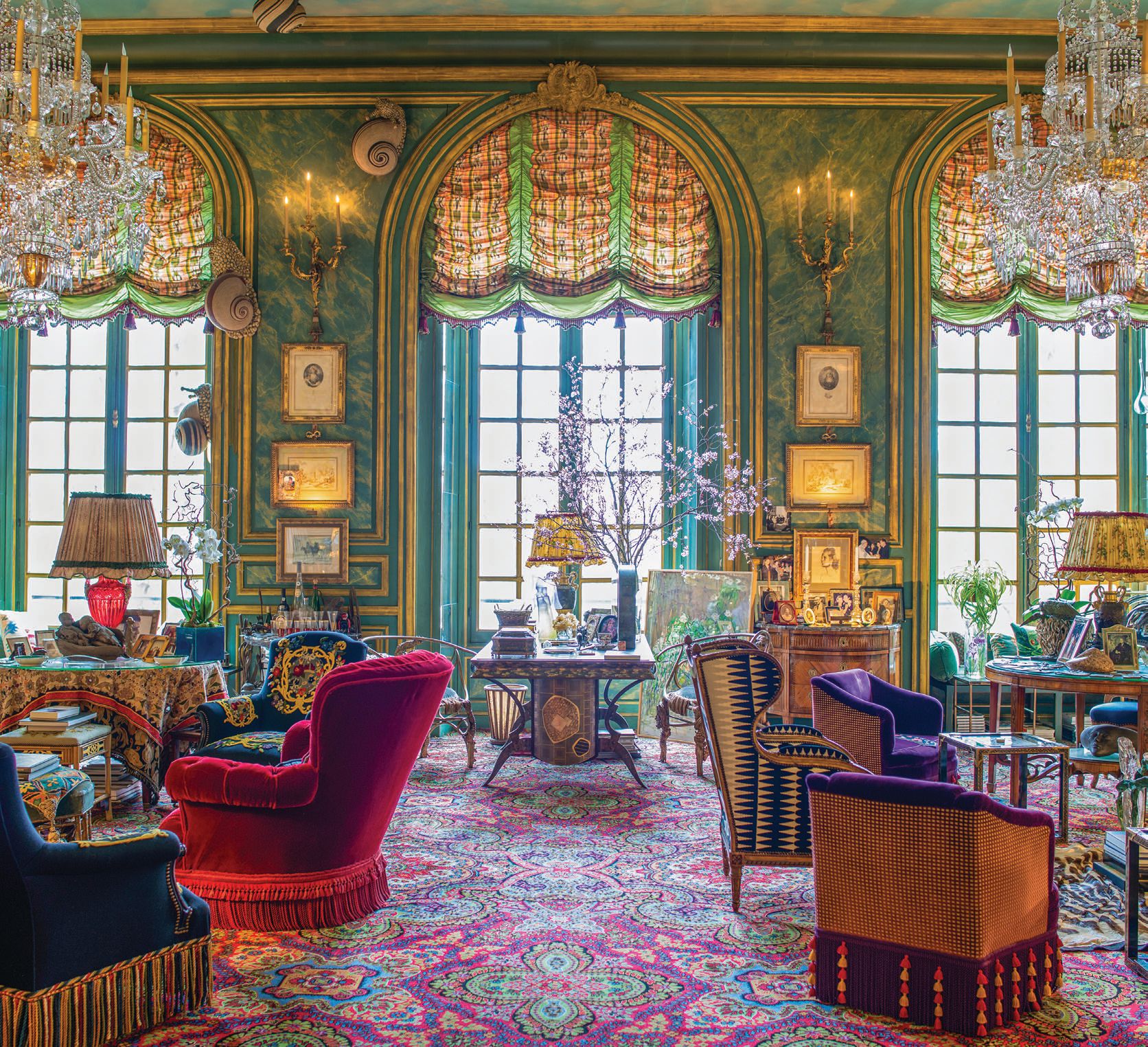 The eclectic apartment of Countess Isabelle d’Ornano on the Quai d’Orsay, on the Left Bank in Paris, is one of the spectacular private spaces featured in the book. PHOTO BY CHRISTINA VERVITSIOTI-MISSOFFE/COURTESY OF SISLEY-PARIS