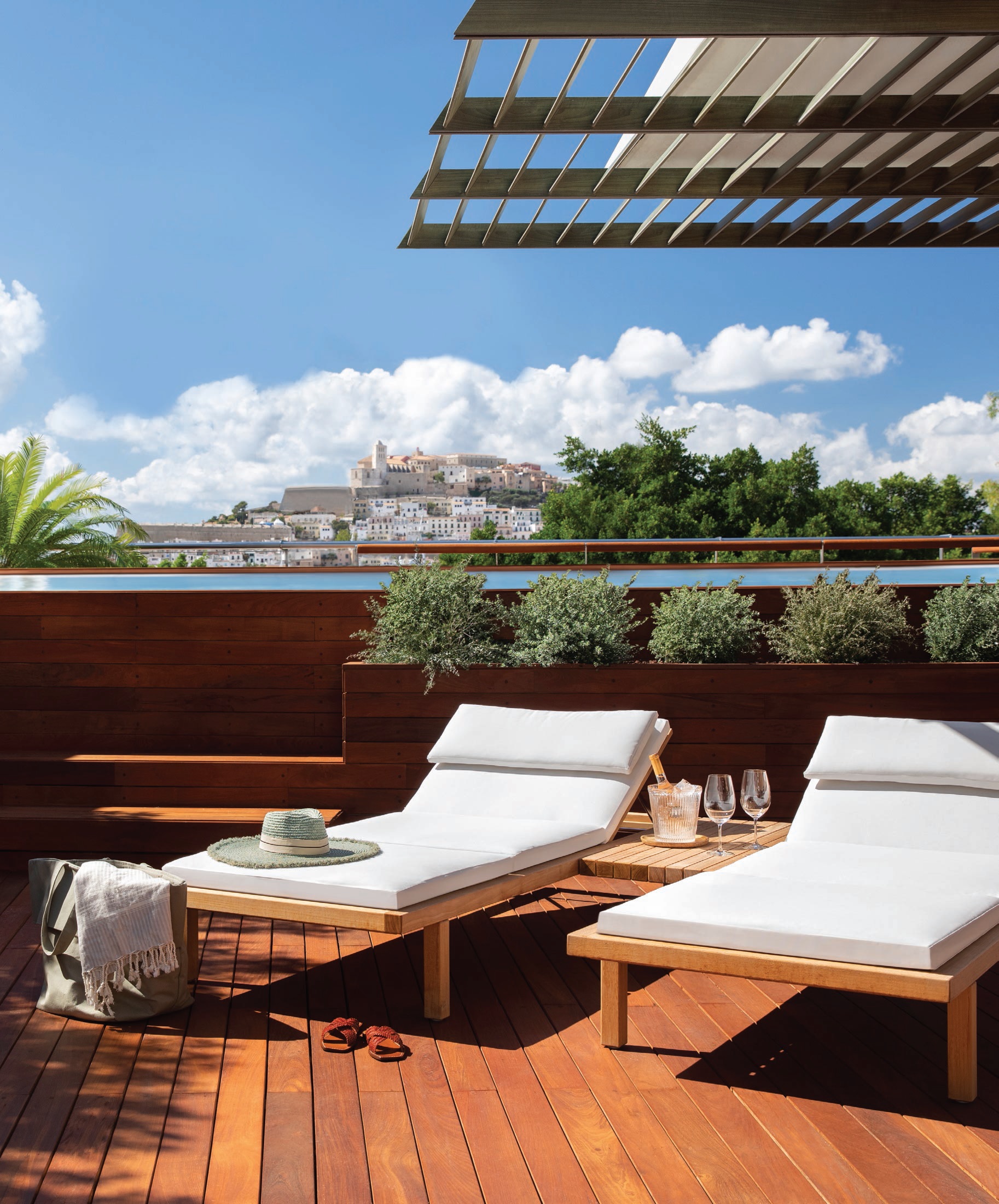 Ibiza Gran Hotel’s Superior Pool Suite includes its own private terrace and infinity-edge pool. PHOTO COURTESY OF IBIZA GRAN HOTEL