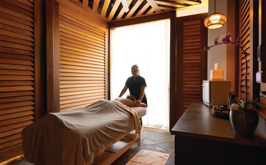  treatment rooms at Nalu Spa surrounded by nature. PHOTO COURTESY OF TURTLE BAY RESORT