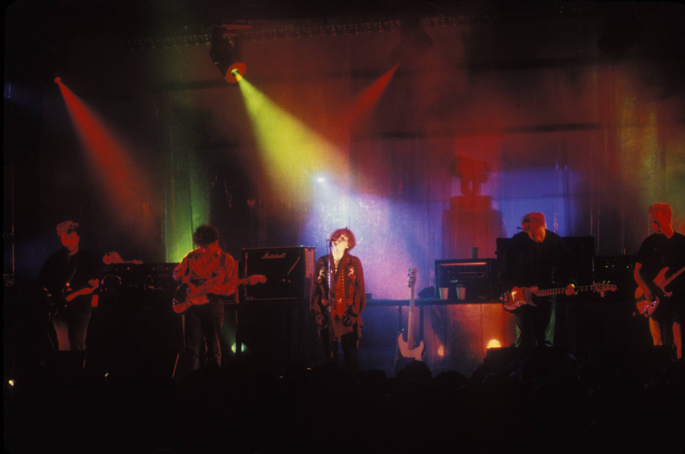 Cocteau Twins performing in 1991