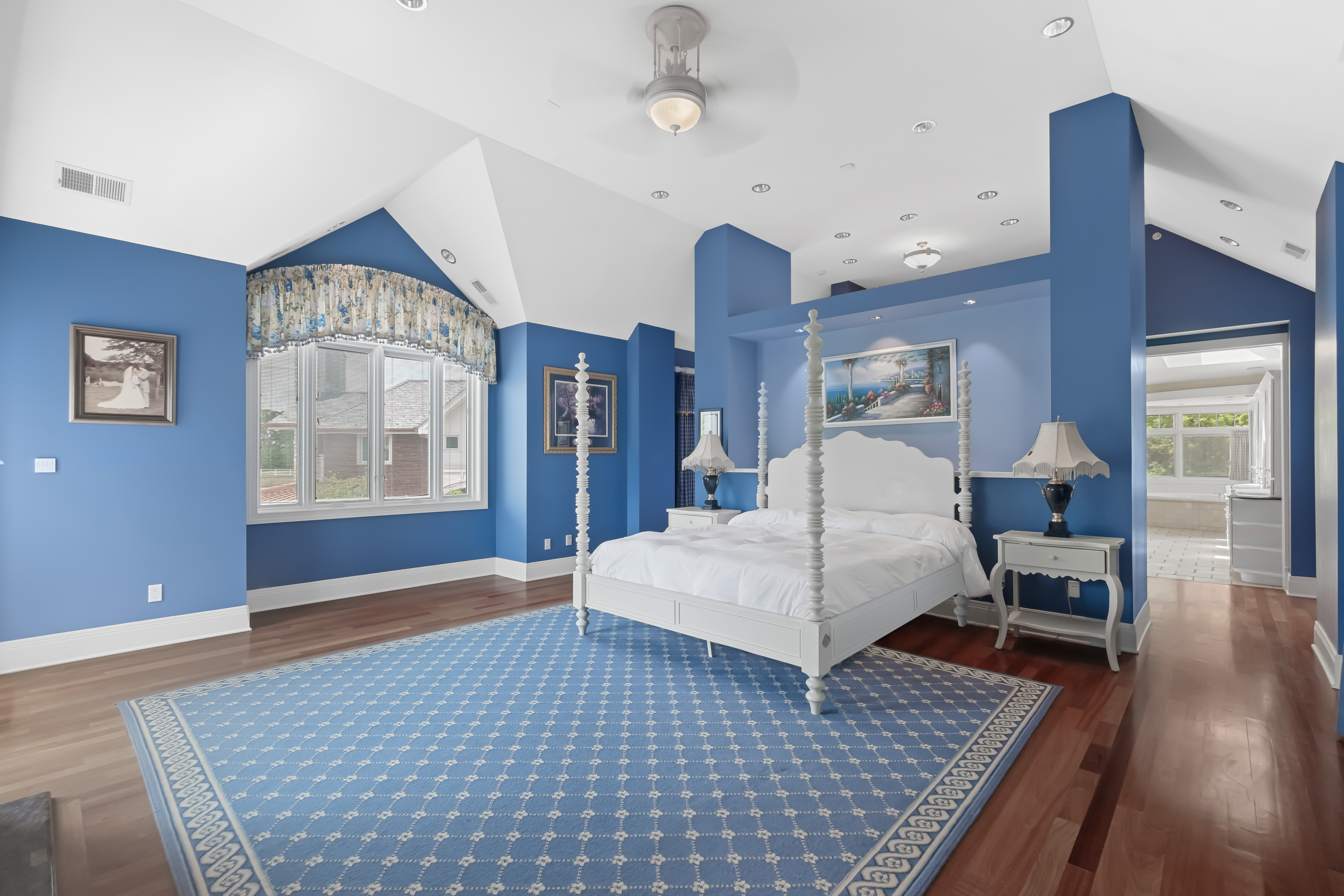 Missouri fun house blue bedroom