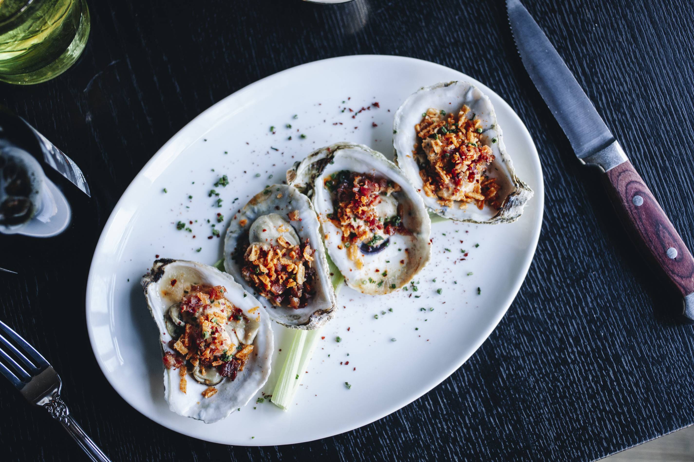 grilled-oysters-El-Che