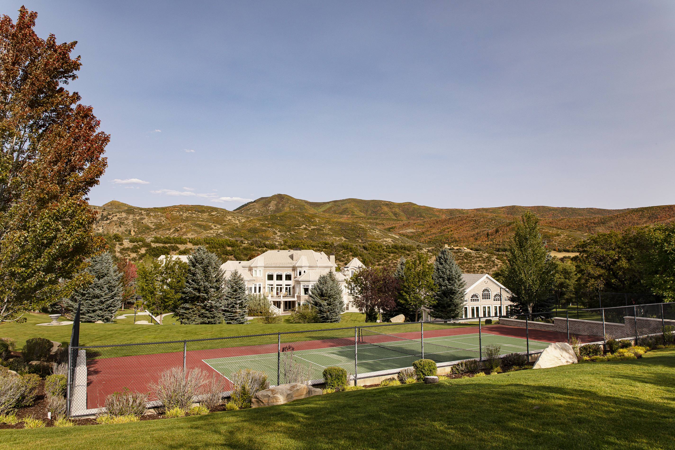 Springville, Utah home exterior tennis court