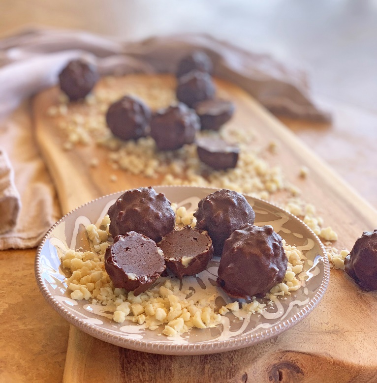 Vegan Chocolate Truffles by Moku Roots